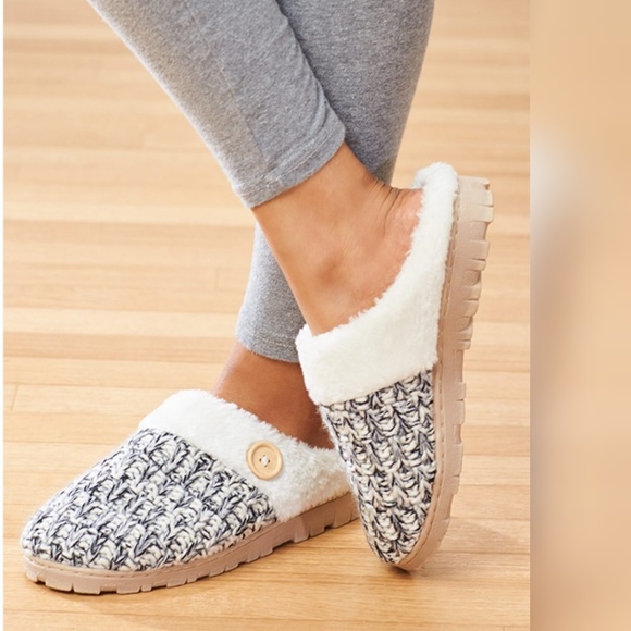 💙Just in💙(sz 9) Chunky knit Memory Foam Slippers - Picture 5 of 5